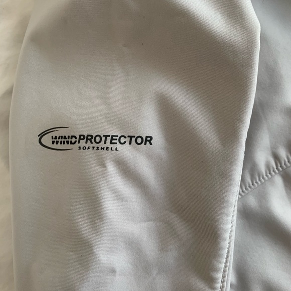 Soft shell wind breaker - Picture 2 of 2